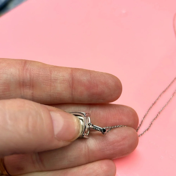 Swarovski Crystal Cushion Sterling Silver pendant on 18 inch chain. 925 - Picture 3 of 6